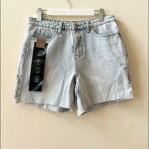 Light Acid Wash Vintage Fit High Rise Denim Shorts